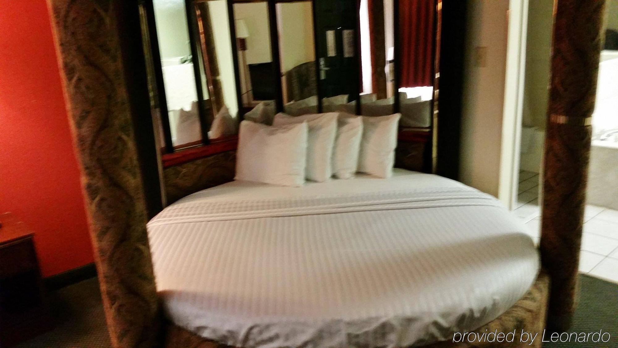 Country Hearth Inn & Suites Огъста Екстериор снимка